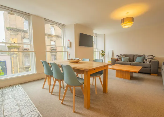 Henrys Apartment, Accommodates 6 Guests