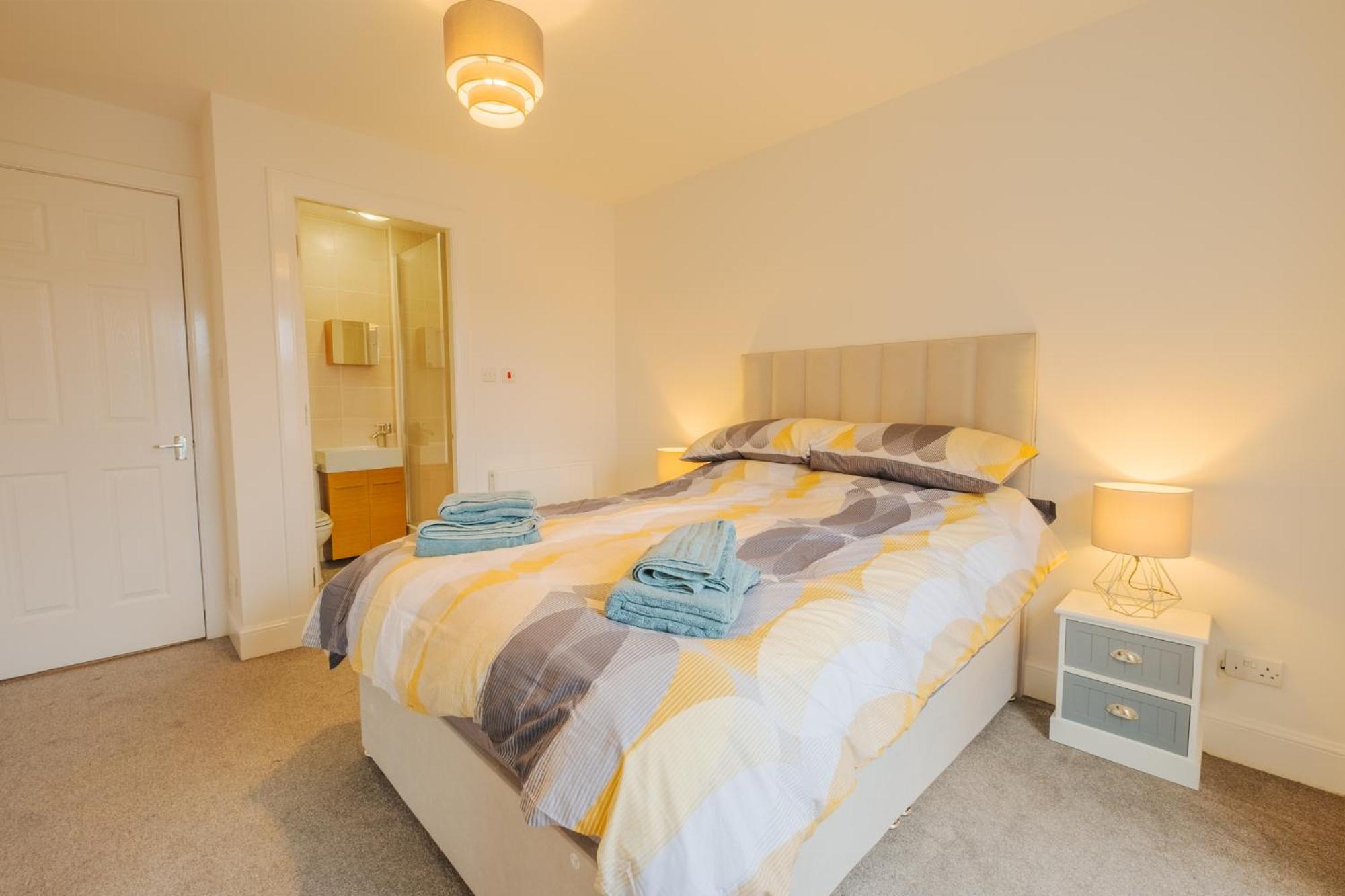 Henrys Apartment, Accommodates 6 Guests * Dundee